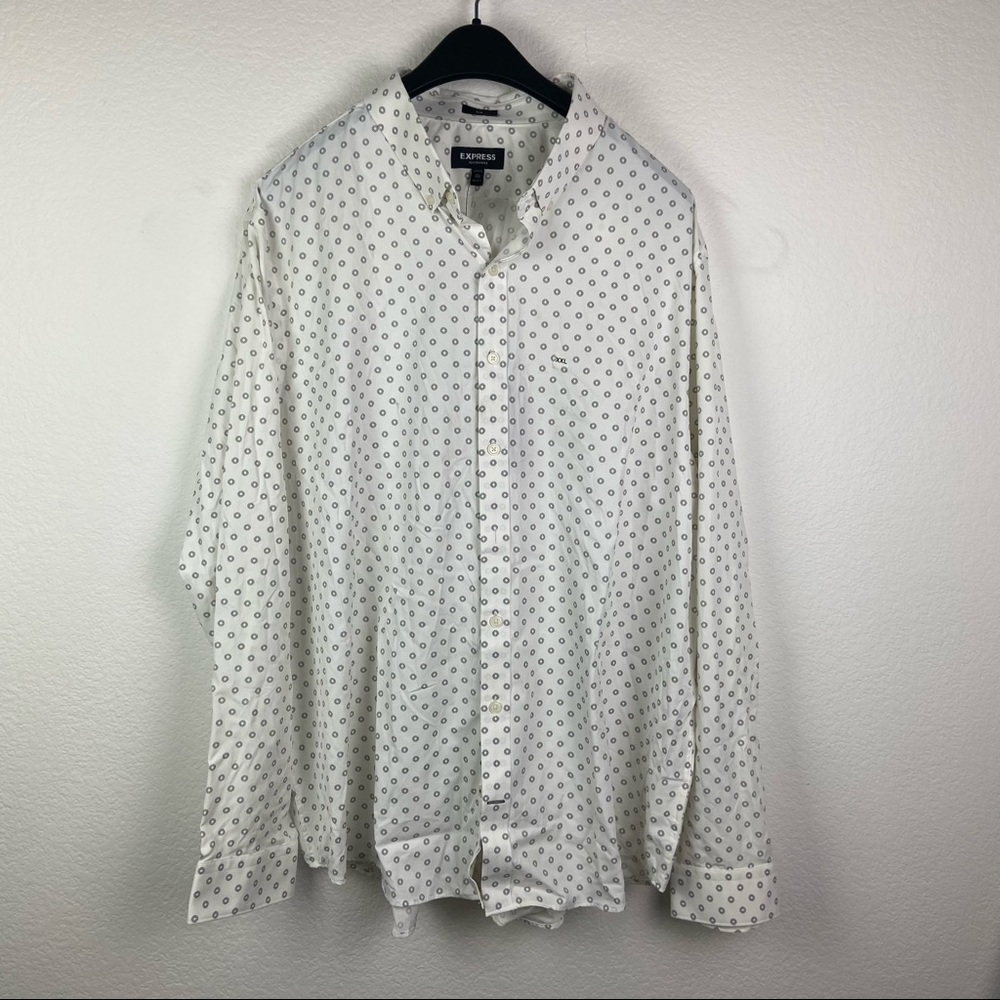 Express Performance Men’s Button Down Shirt NEW